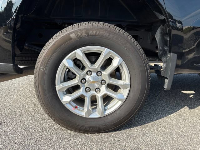 Used 2024 Chevrolet Silverado 1500 LT AWD/4WD image 10