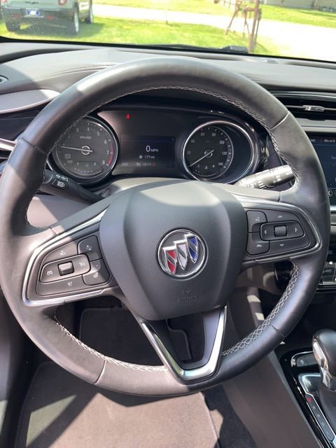 Used 2022 Buick Encore GX Essence image 14