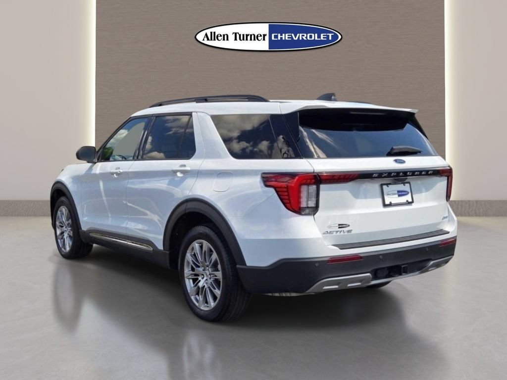 Used 2025 Ford Explorer Active w/ Active Comfort Package AWD/4WD image 8