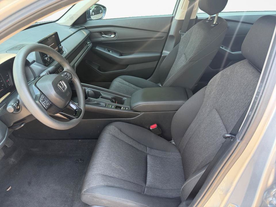Certified 2025 Honda Accord SE image 9