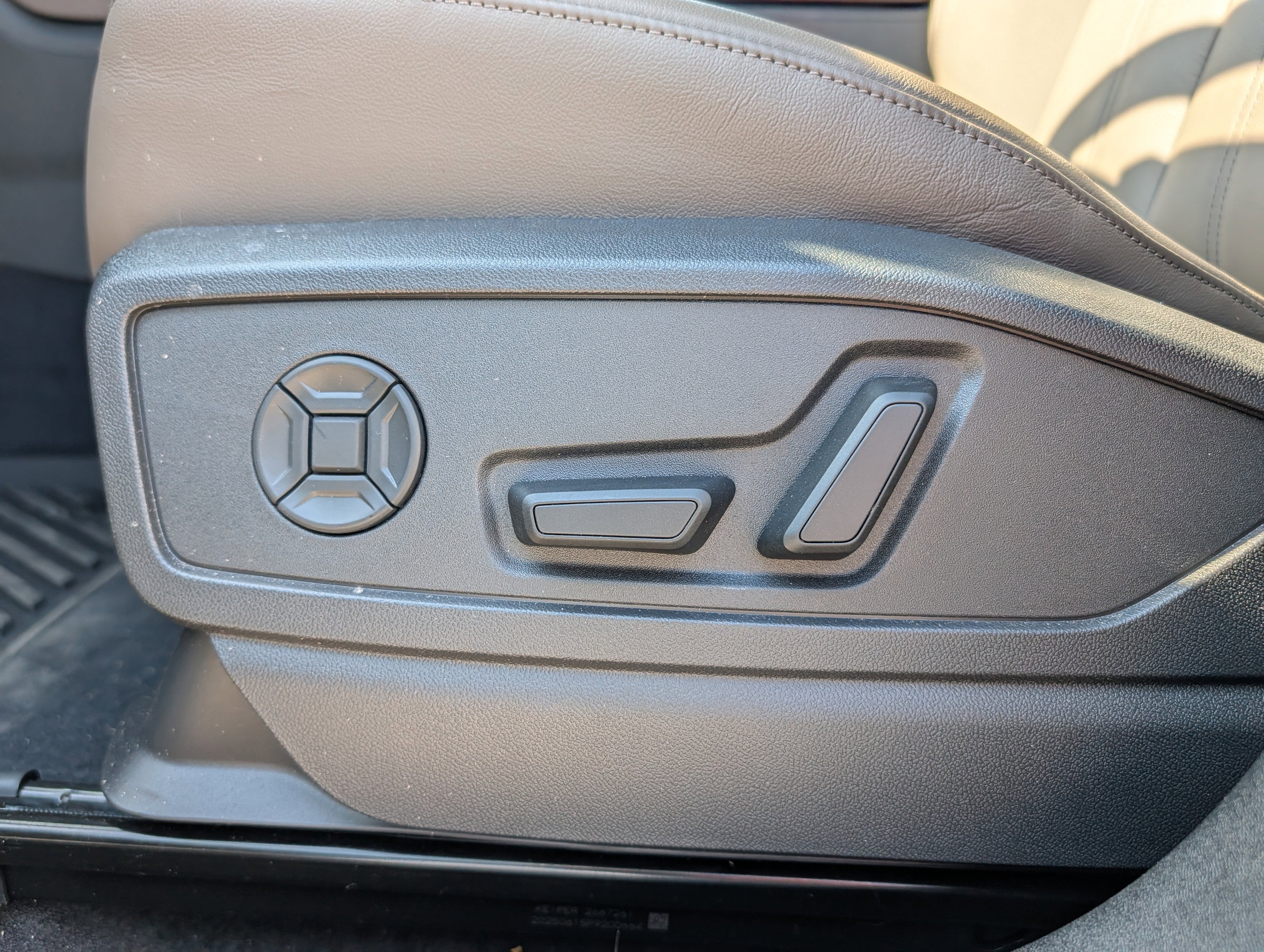 Certified 2025 Audi Q5 Premium w/ Convenience Package image 20