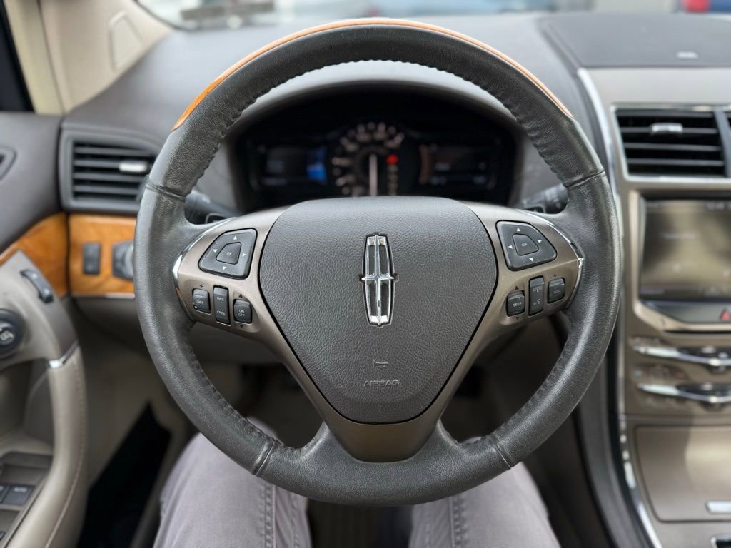 Used 2015 Lincoln MKX AWD w/ Equipment Group 102A image 16