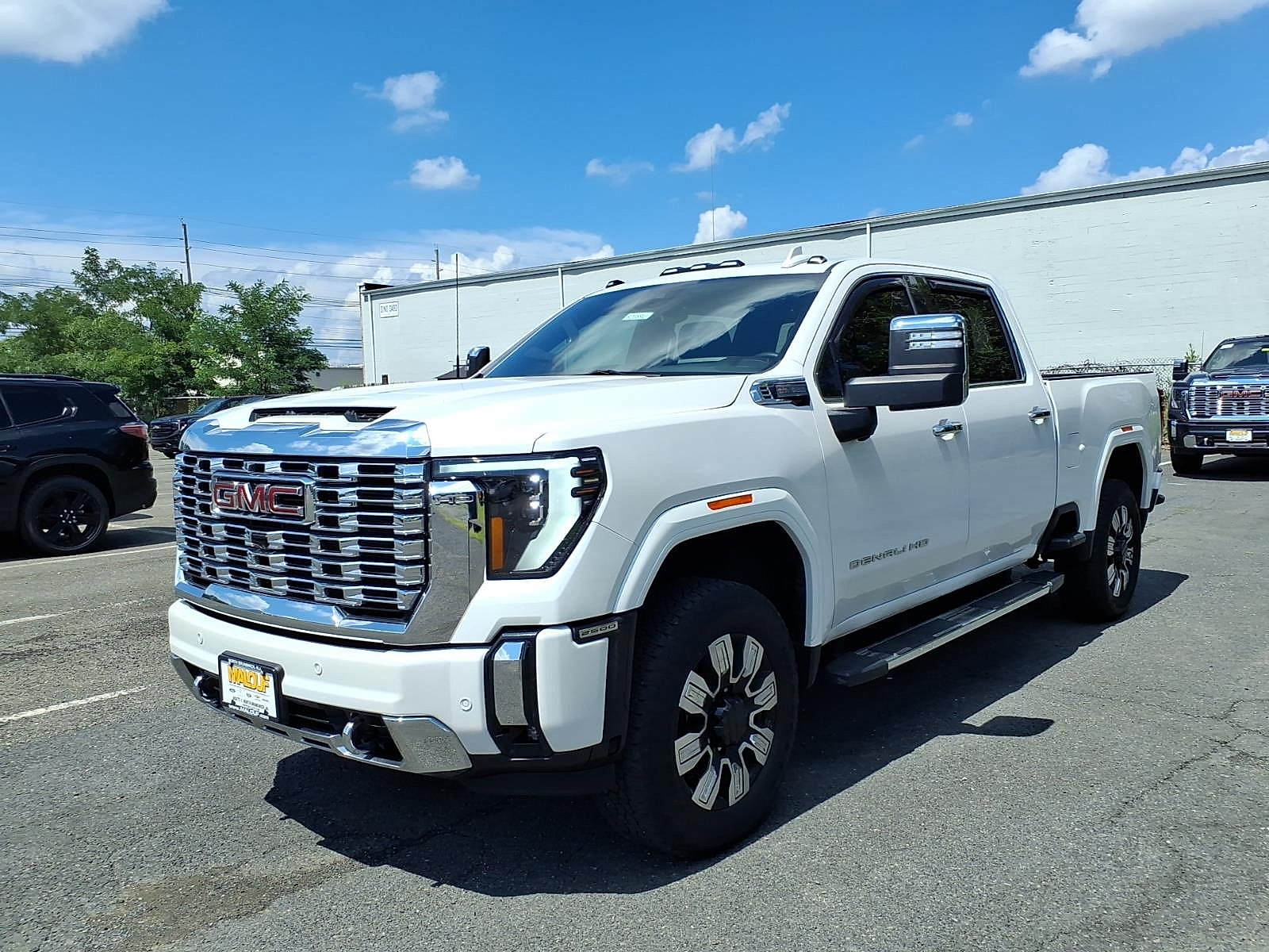 Certified 2024 GMC Sierra 2500 Denali w/ Denali Reserve Package AWD/4WD image 3