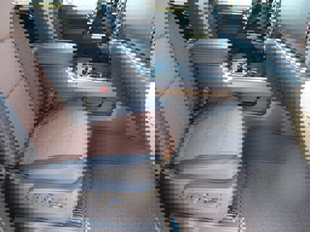 New 2025 Chevrolet Silverado 2500 High Country w/ Technology Package image 11