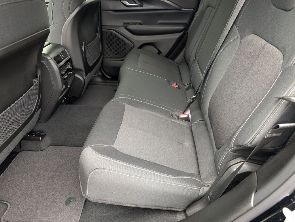New 2026 Jeep Grand Cherokee Laredo AWD/4WD image 24