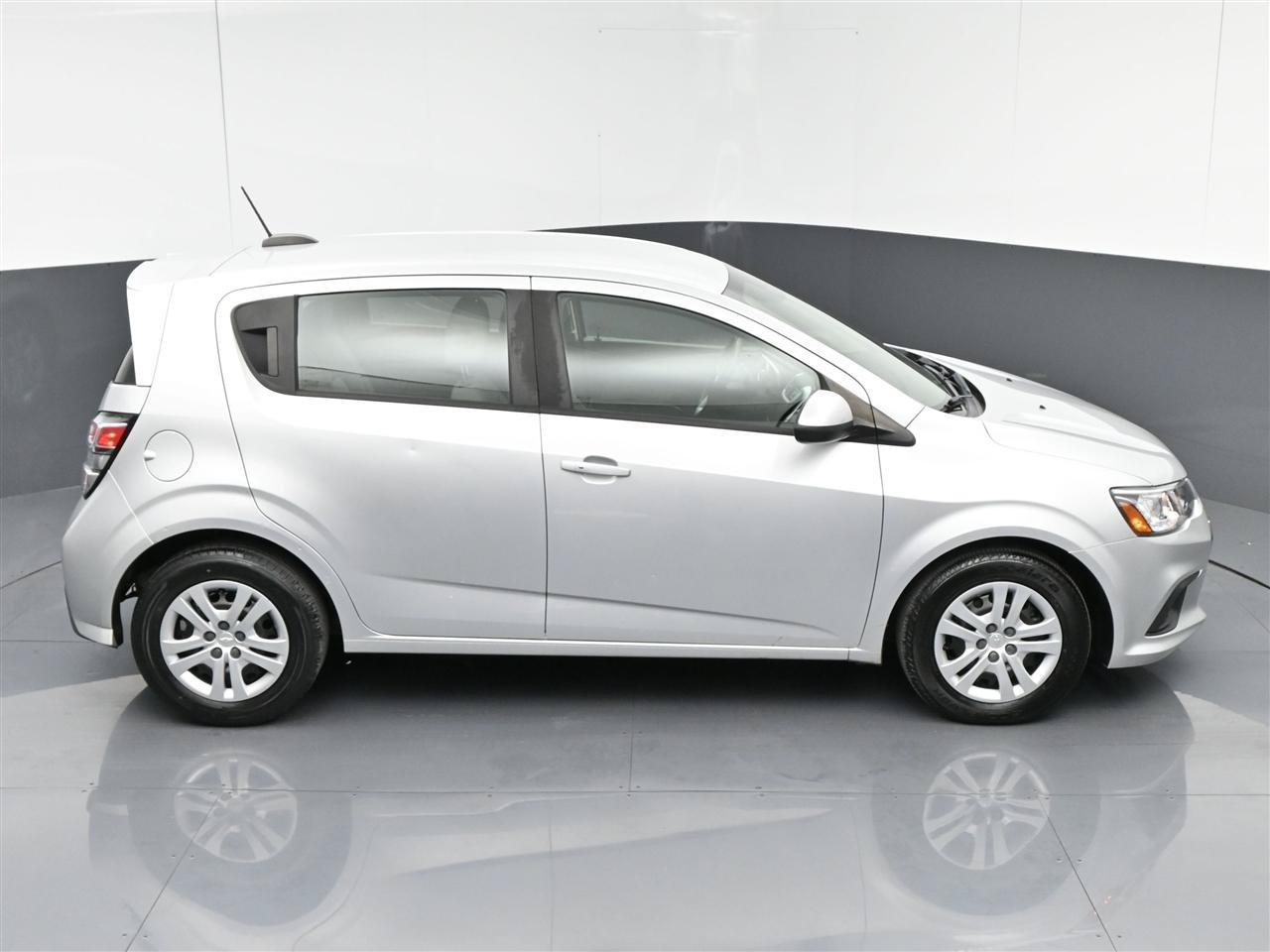 Used 2020 Chevrolet Sonic LT FWD image 24