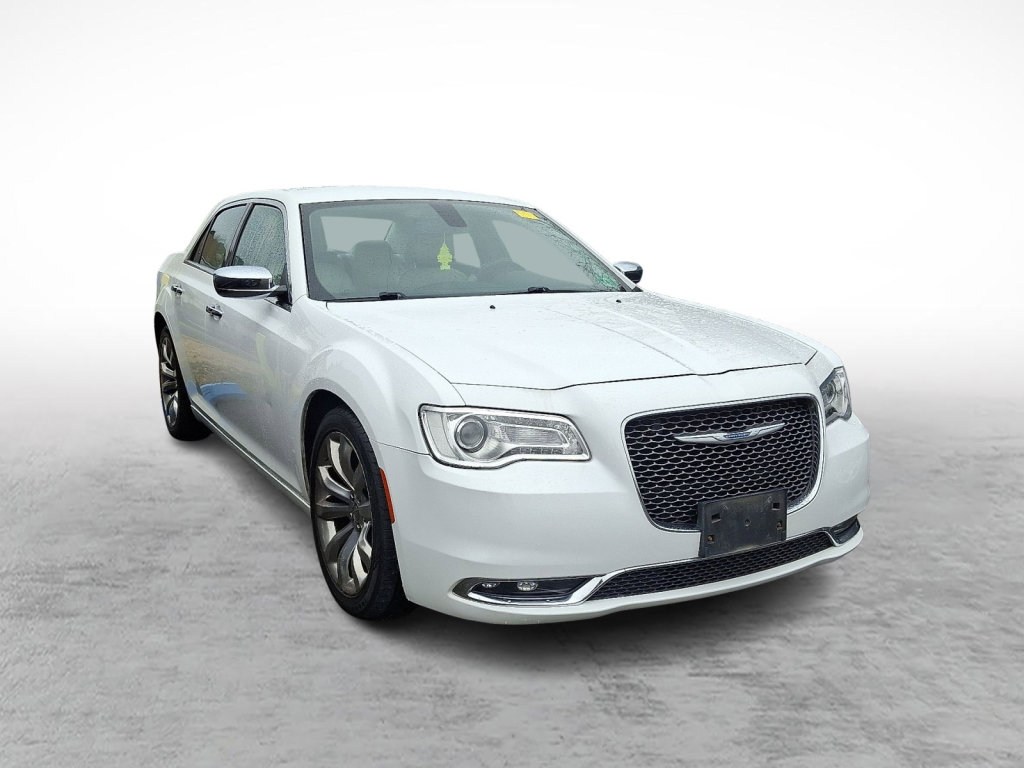 Used 2018 Chrysler 300 Limited image 3