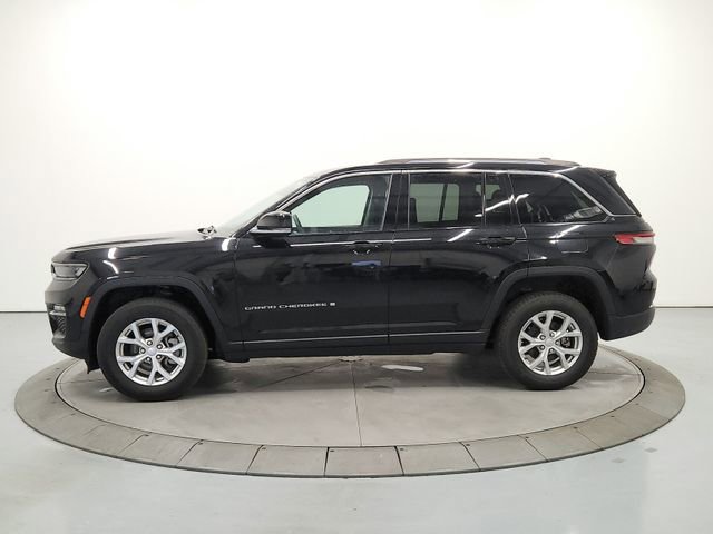 Used 2024 Jeep Grand Cherokee Limited RWD image 4