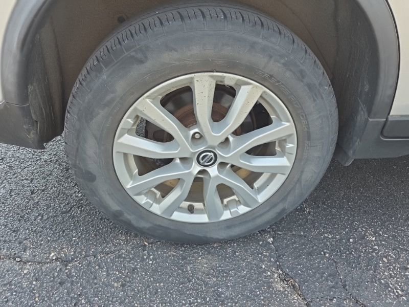 Used 2020 Nissan Rogue SV AWD/4WD image 9