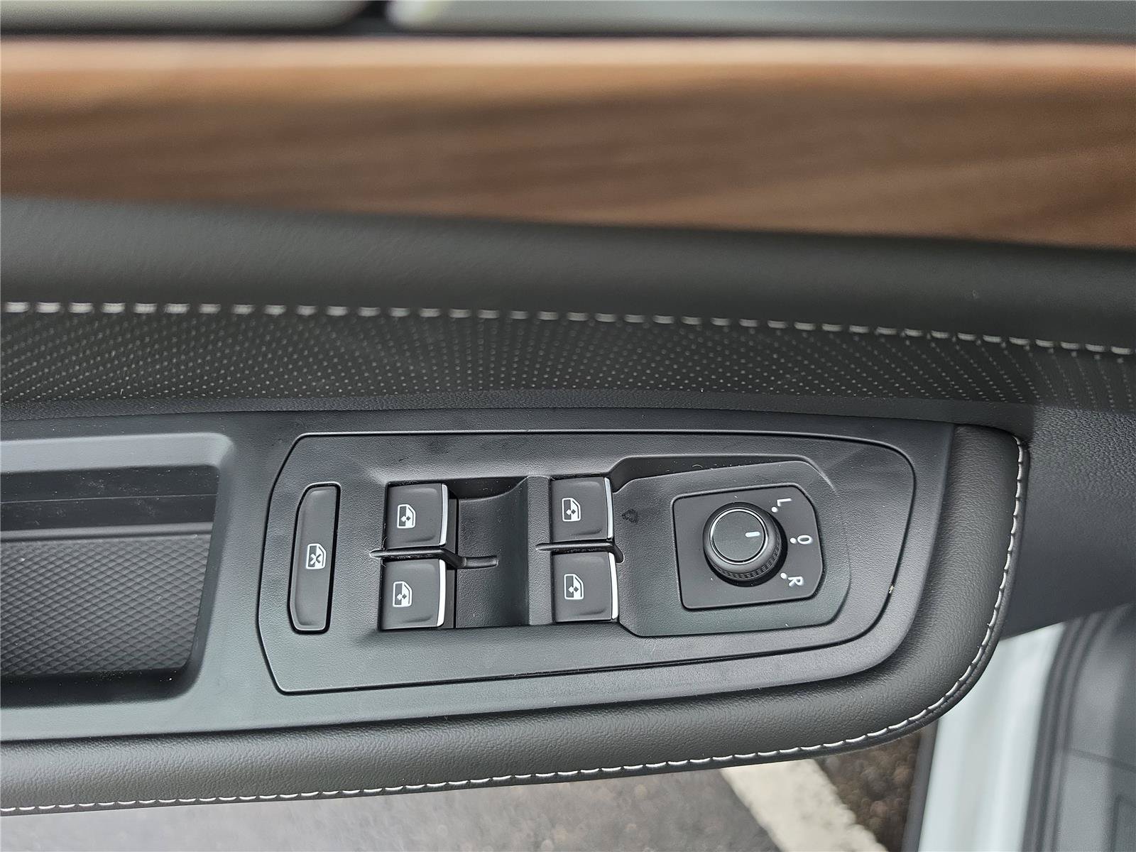 New 2026 Volkswagen Atlas SE AWD/4WD image 13