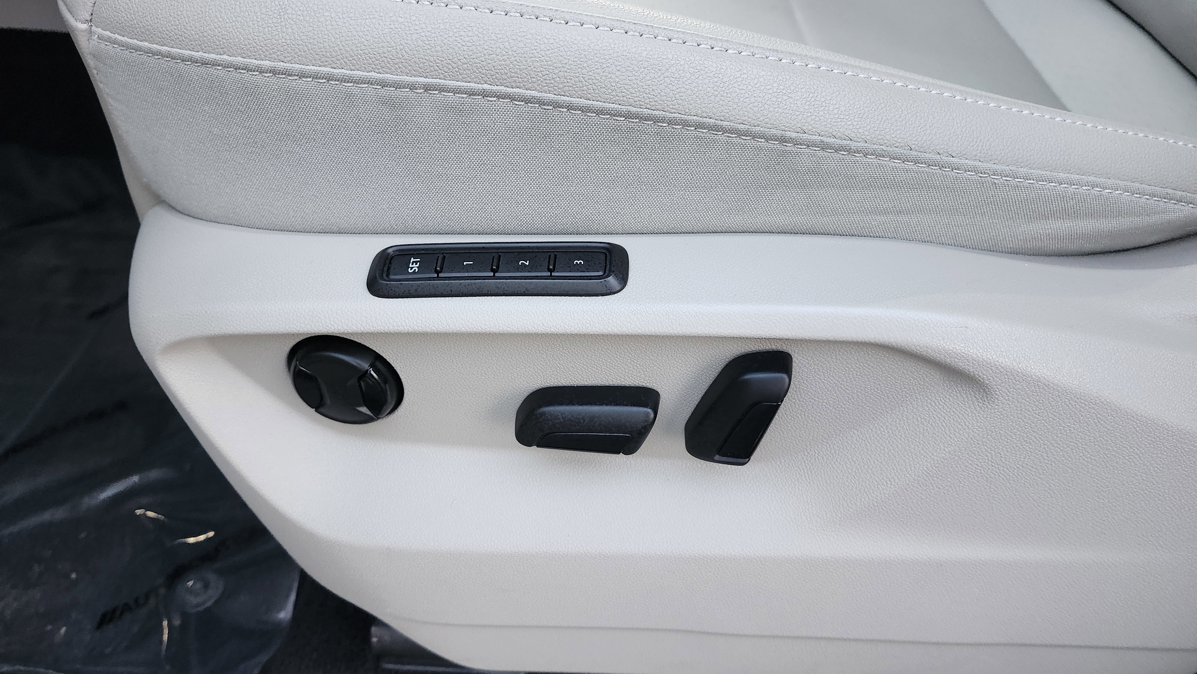 Used 2021 Volkswagen Atlas SEL image 29