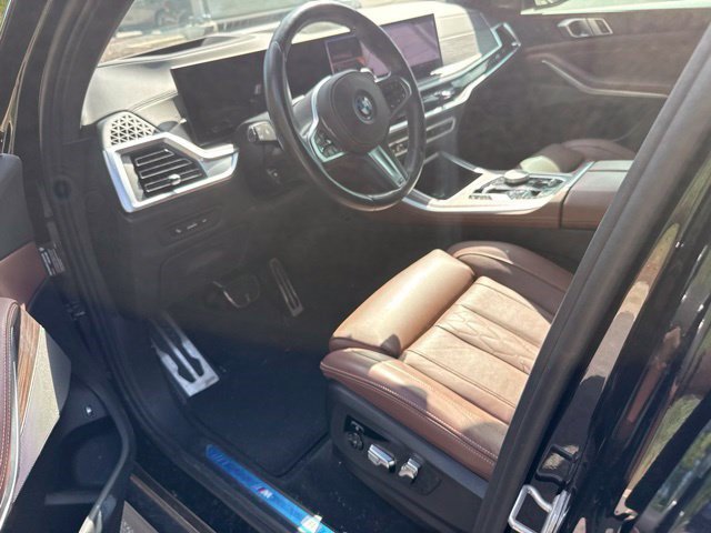 Used 2024 BMW X5 xDrive50e w/ M Sport Package AWD/4WD image 8