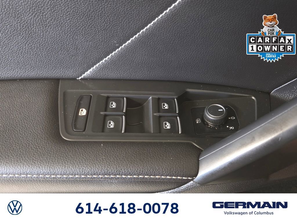 Used 2023 Volkswagen Tiguan SE w/ Panoramic Sunroof Package FWD image 32