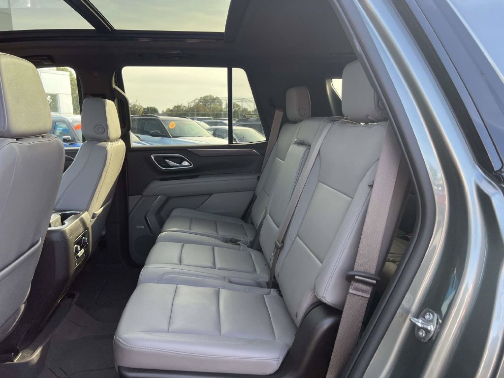 Used 2023 Chevrolet Tahoe Z71 w/ Z71 Off-Road Package AWD/4WD image 17