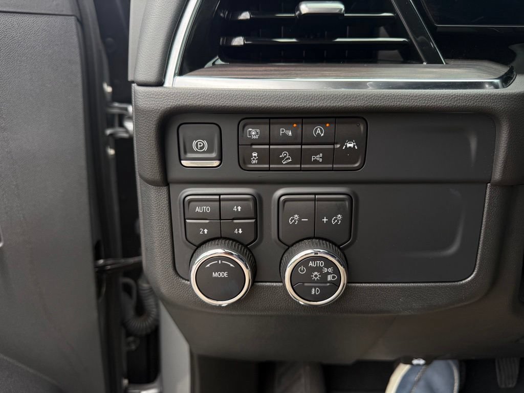 Used 2025 Chevrolet Tahoe Z71 AWD/4WD image 22