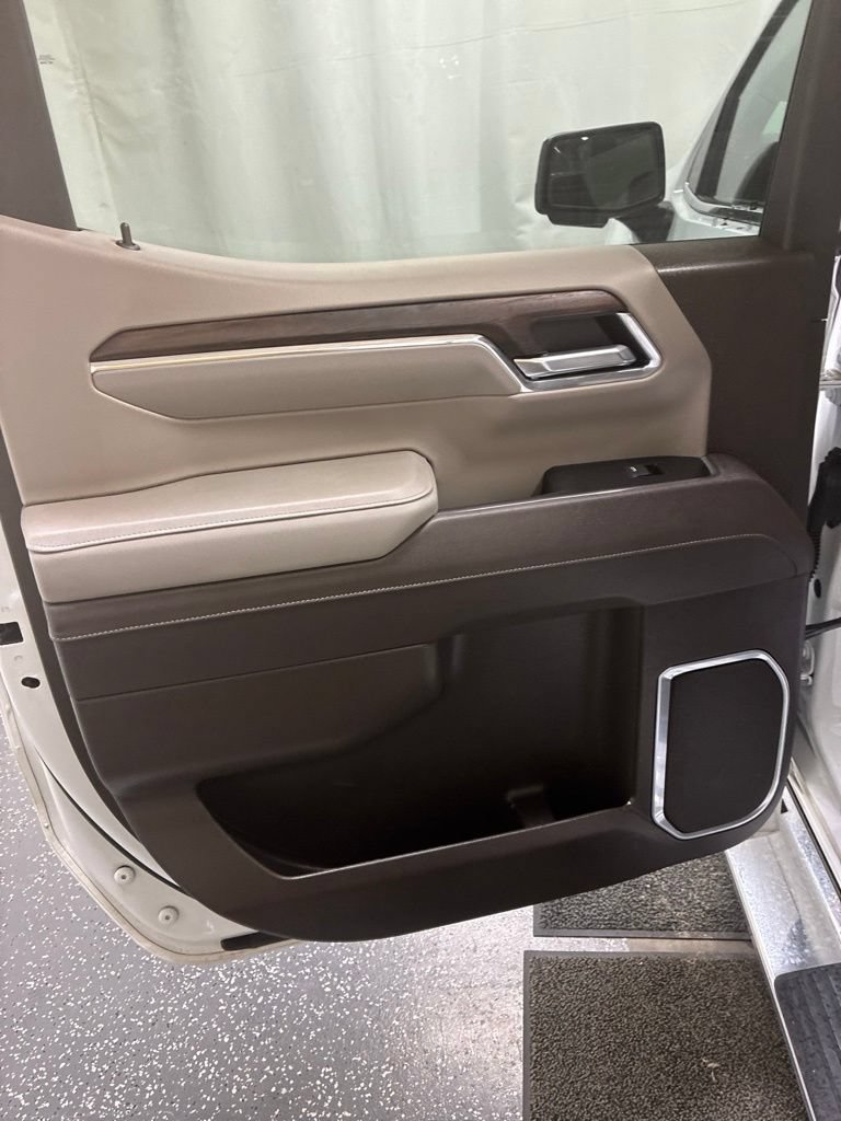 Used 2025 GMC Sierra 1500 SLT AWD/4WD image 19
