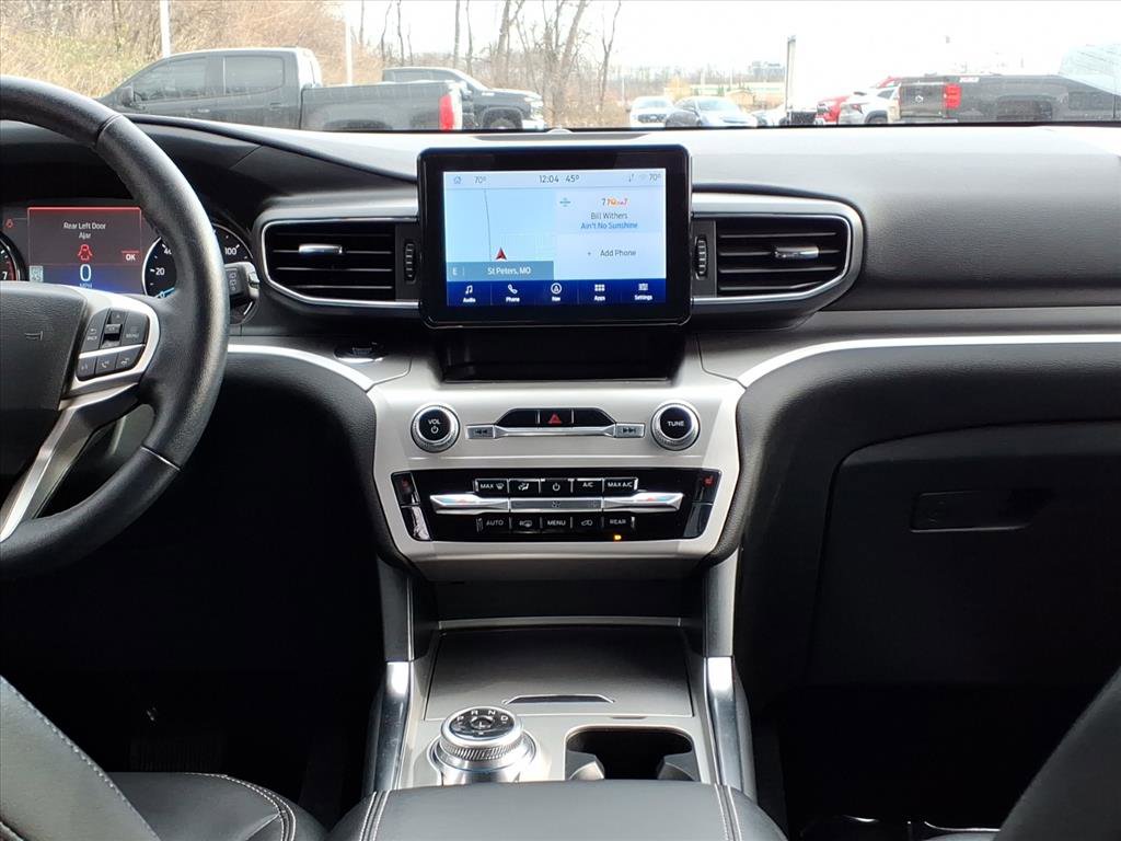 Used 2022 Ford Explorer XLT w/ Equipment Group 202A image 10