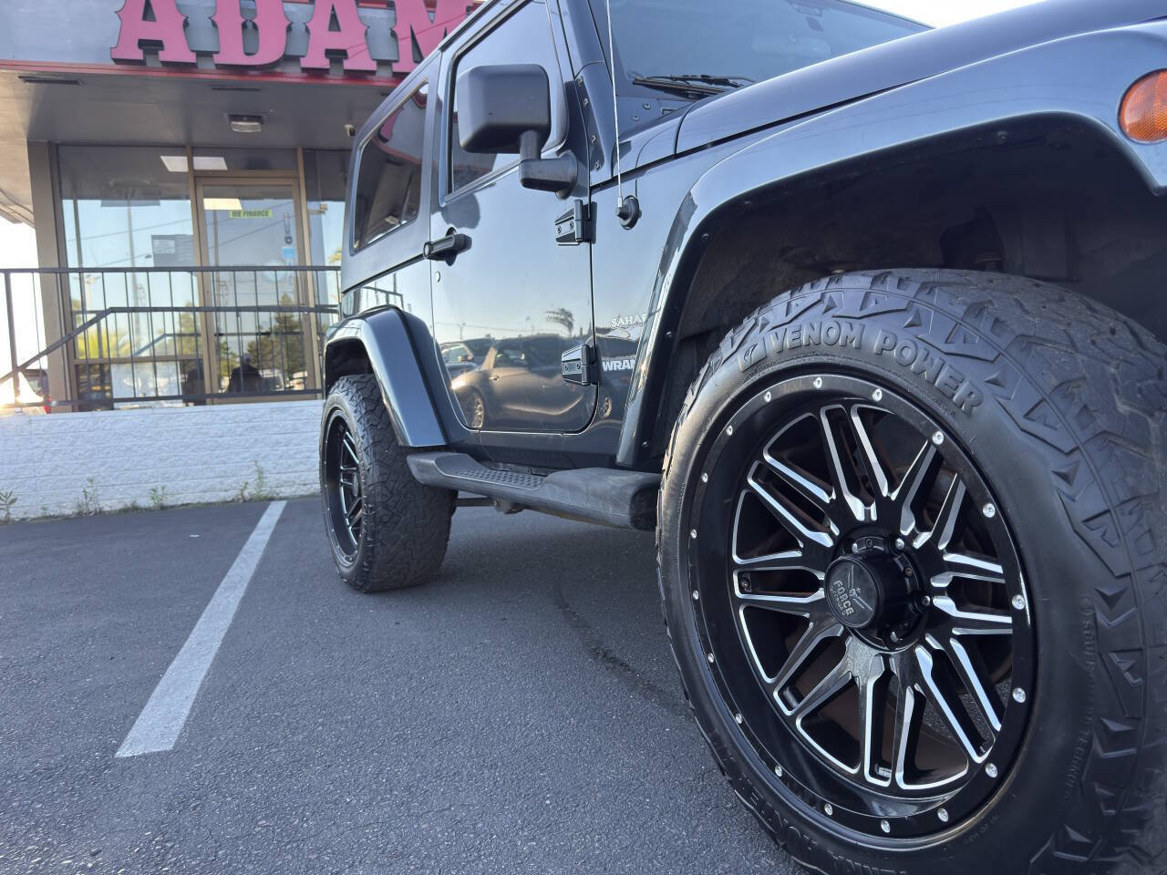 Used 2007 Jeep Wrangler Sahara w/ Dual Top Group AWD/4WD image 21