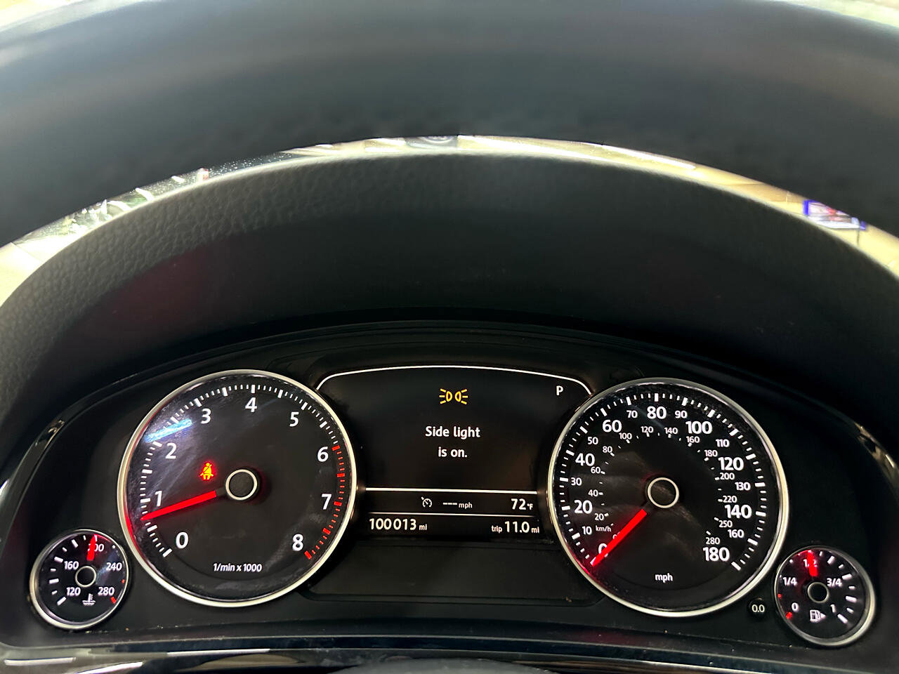 Used 2015 Volkswagen Touareg Sport image 22