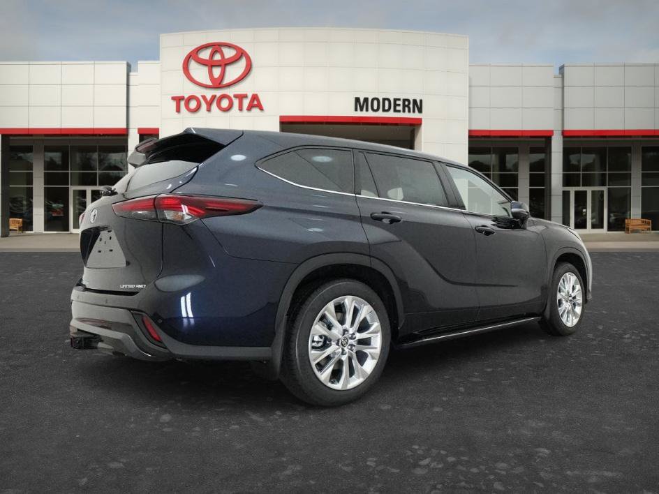 New 2026 Toyota Highlander Limited AWD/4WD image 17