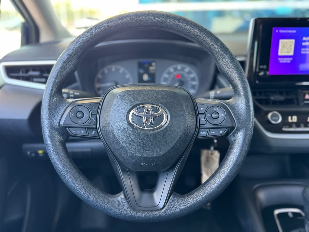 Used 2025 Toyota Corolla LE FWD image 15
