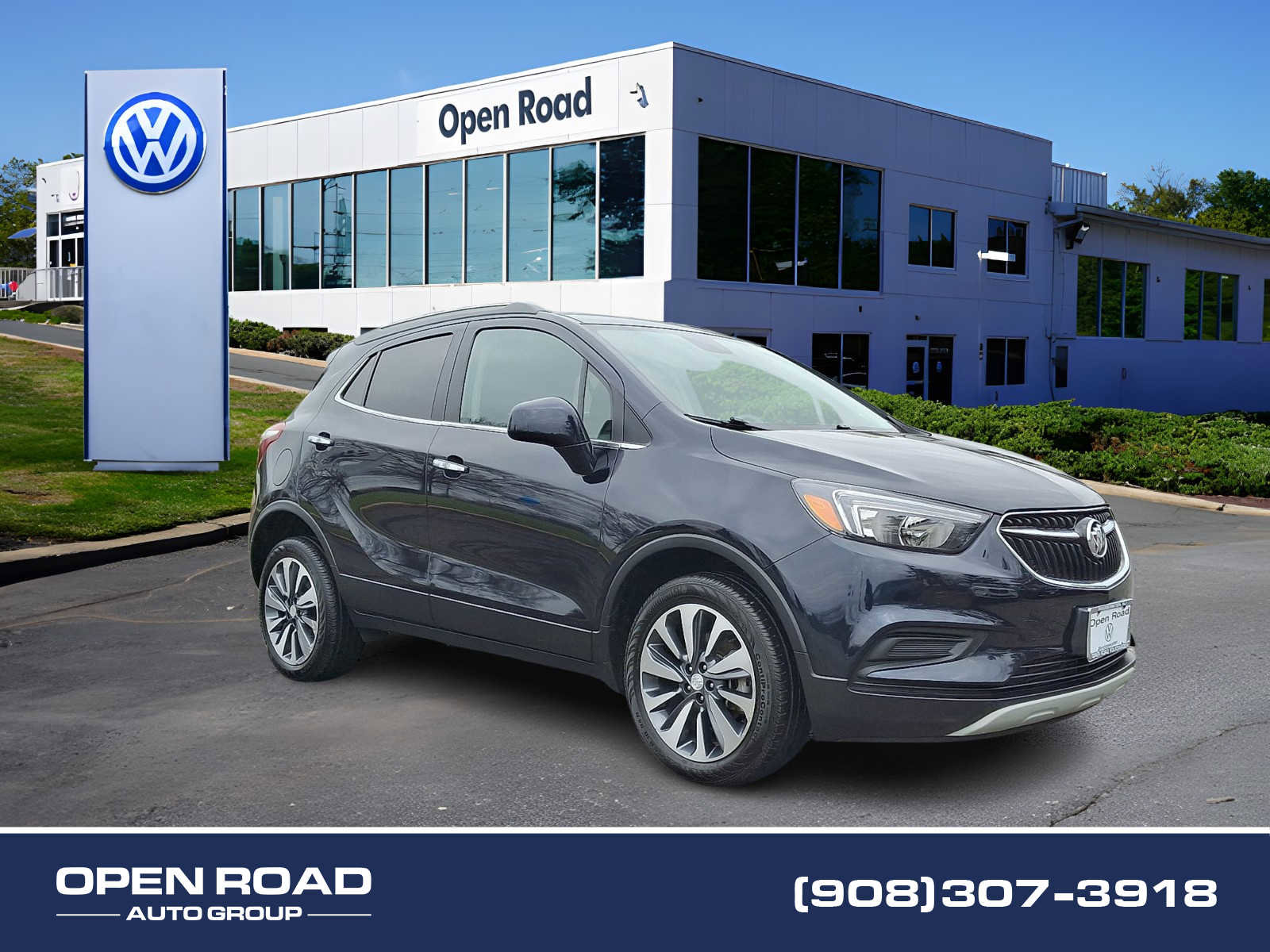 Used 2022 Buick Encore Preferred image 1