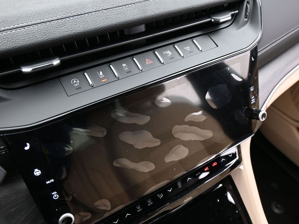New 2026 Jeep Grand Cherokee Limited RWD image 21