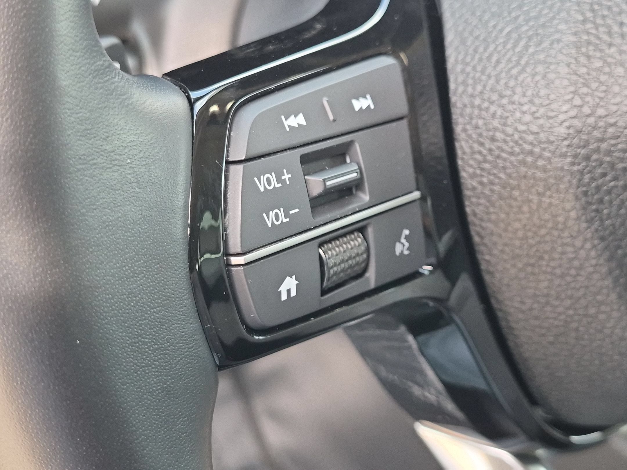 Certified 2025 Honda Pilot EX-L image 14
