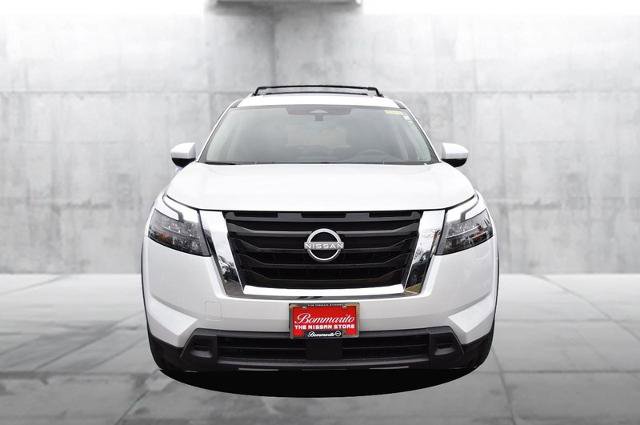 New 2025 Nissan Pathfinder SV image 4