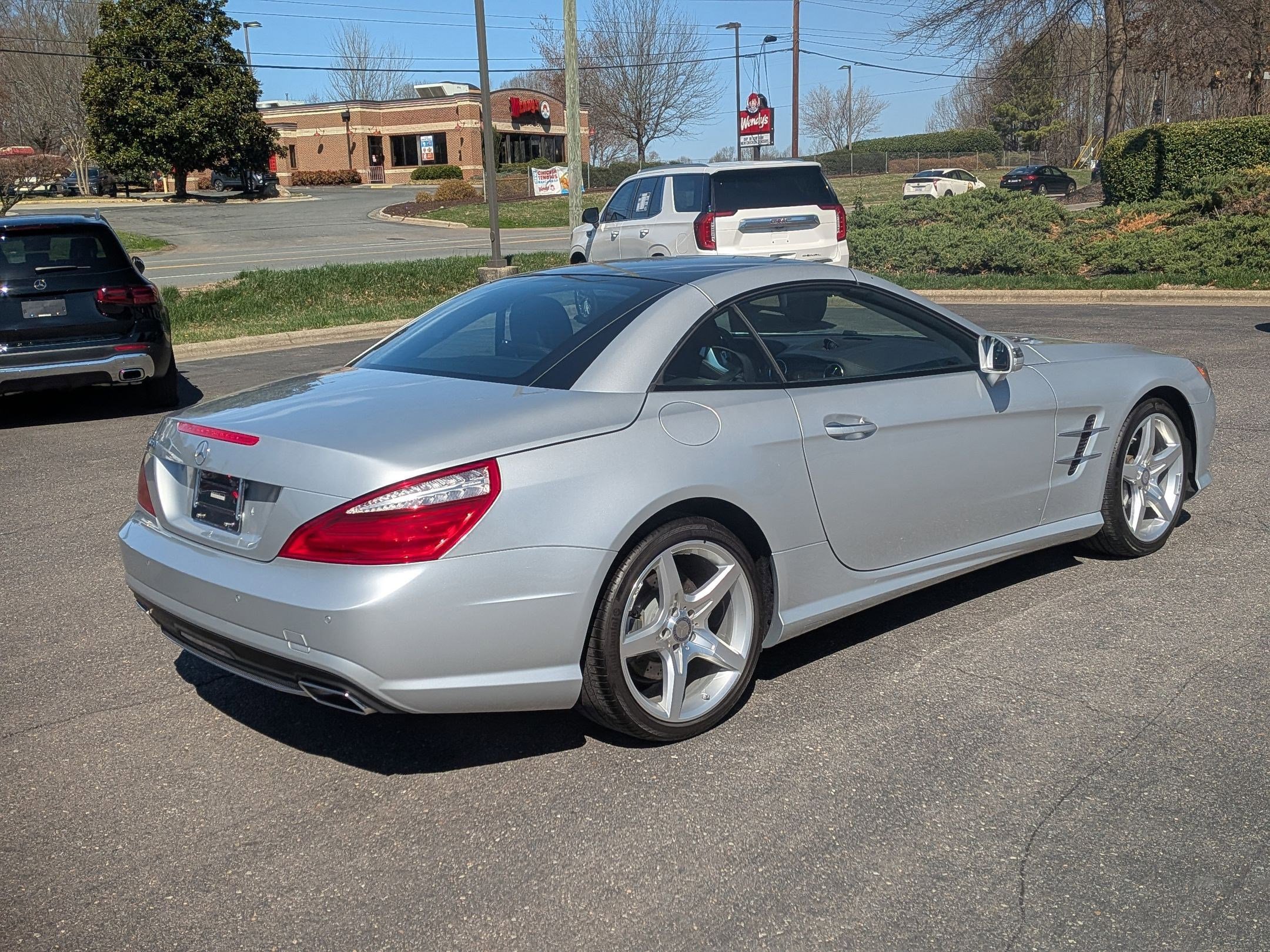 Used 2013 Mercedes-Benz SL 550 image 3