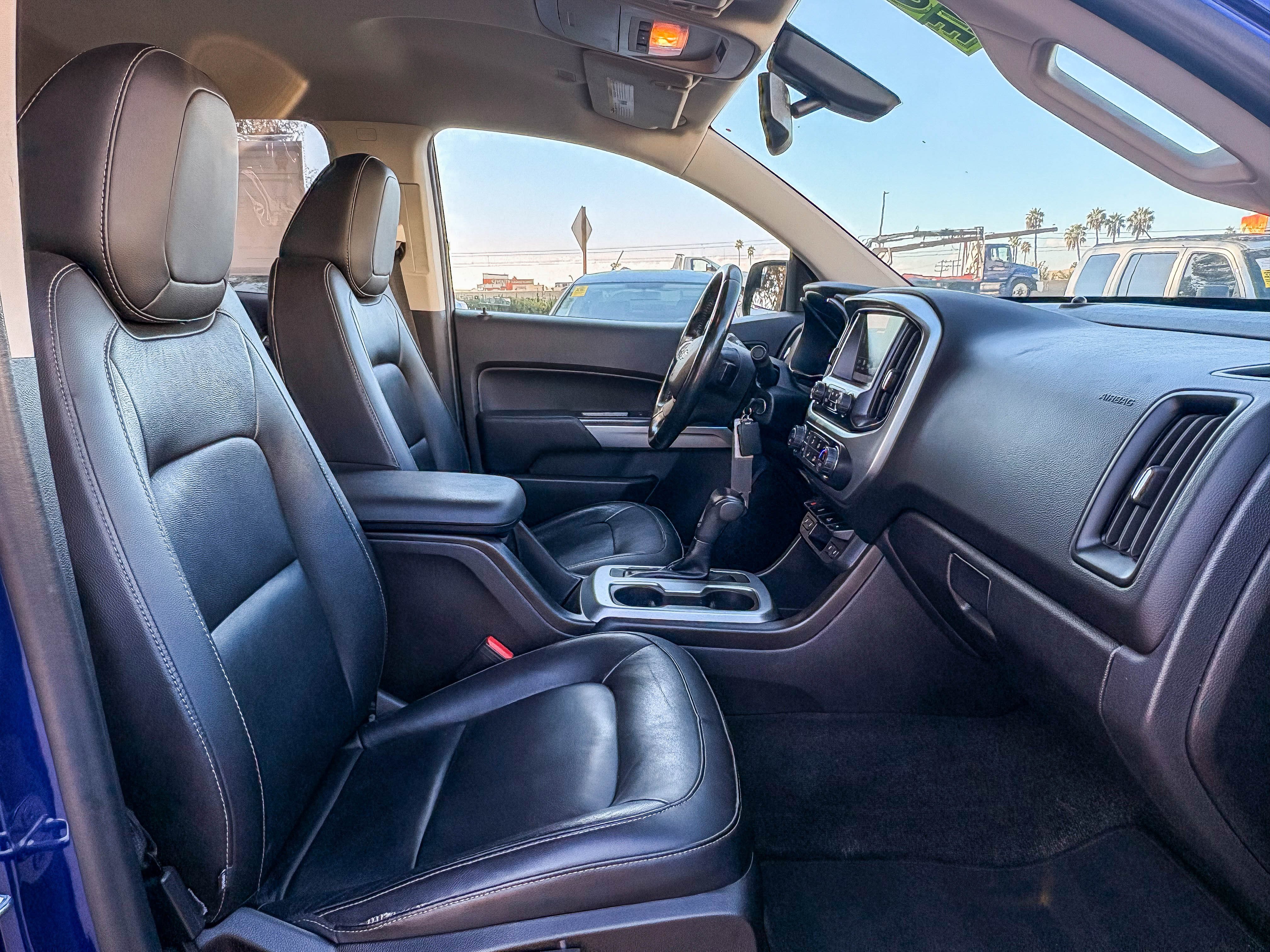 Used 2016 Chevrolet Colorado LT w/ Luxury Package, Chrome RWD image 16