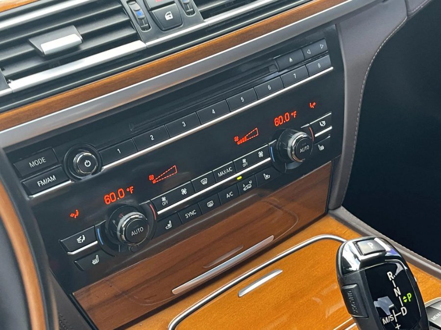 Used 2014 BMW 760Li RWD image 34