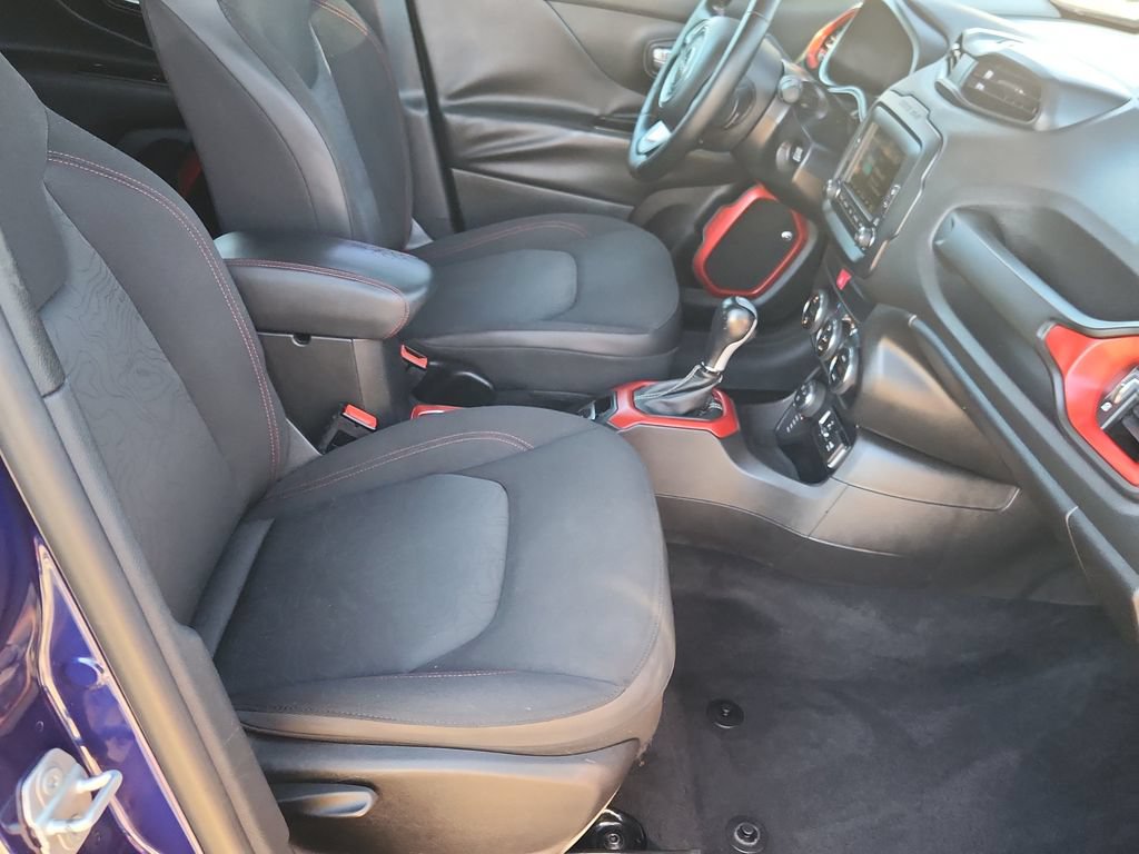Used 2016 Jeep Renegade Trailhawk AWD/4WD image 12