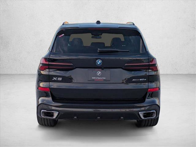 New 2026 BMW X5 xDrive50e w/ M Sport Package AWD/4WD image 8