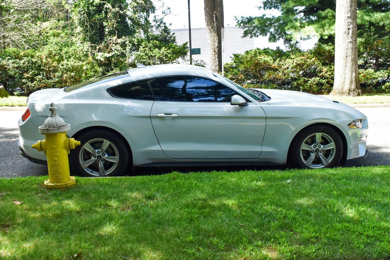 Used 2022 Ford Mustang Coupe RWD image 8
