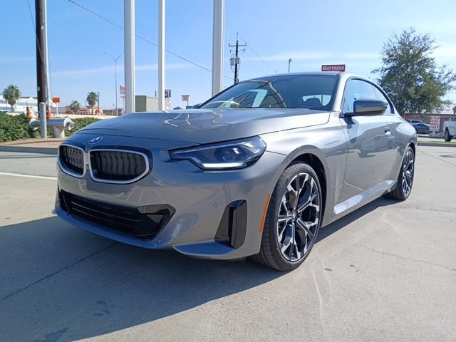 New 2026 BMW 230i Coupe RWD image 3