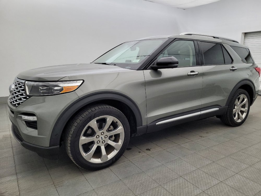 Used 2020 Ford Explorer Platinum w/ Premium Technology Package AWD/4WD image 2
