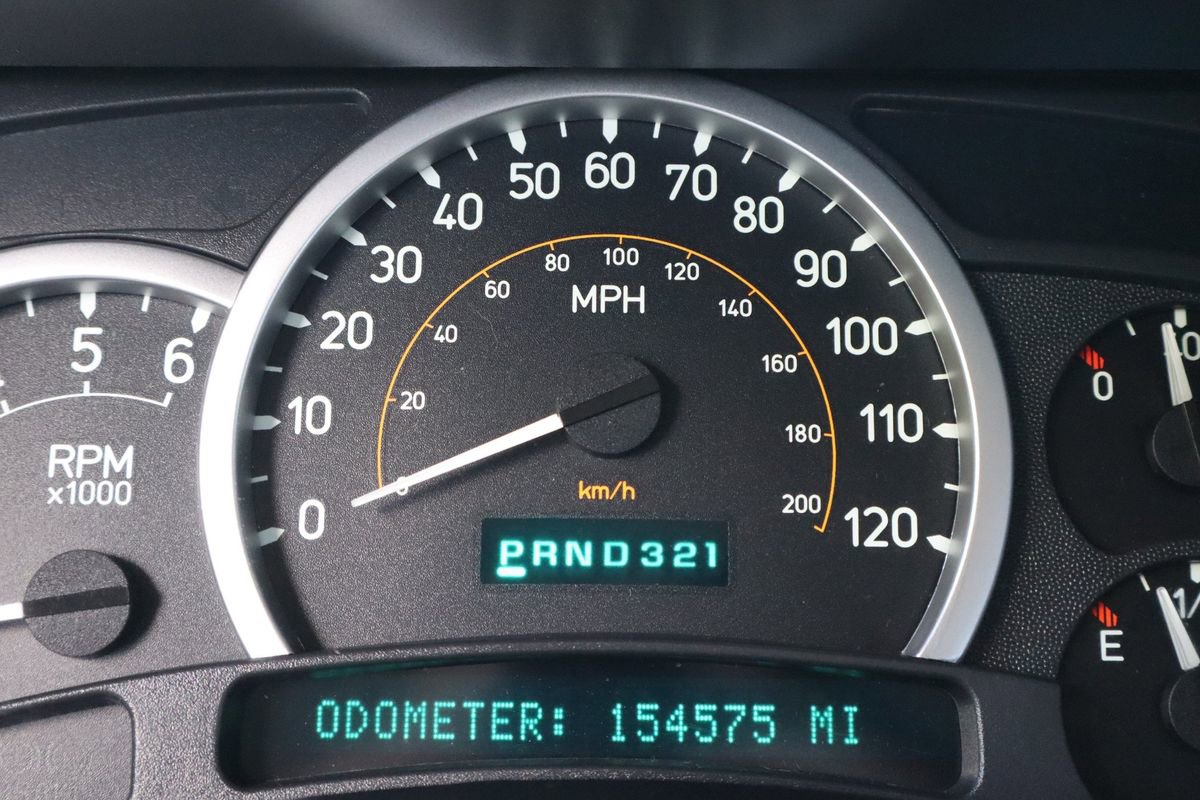 Used 2005 HUMMER H2 SUT w/ Preferred Equipment Group AWD/4WD image 45