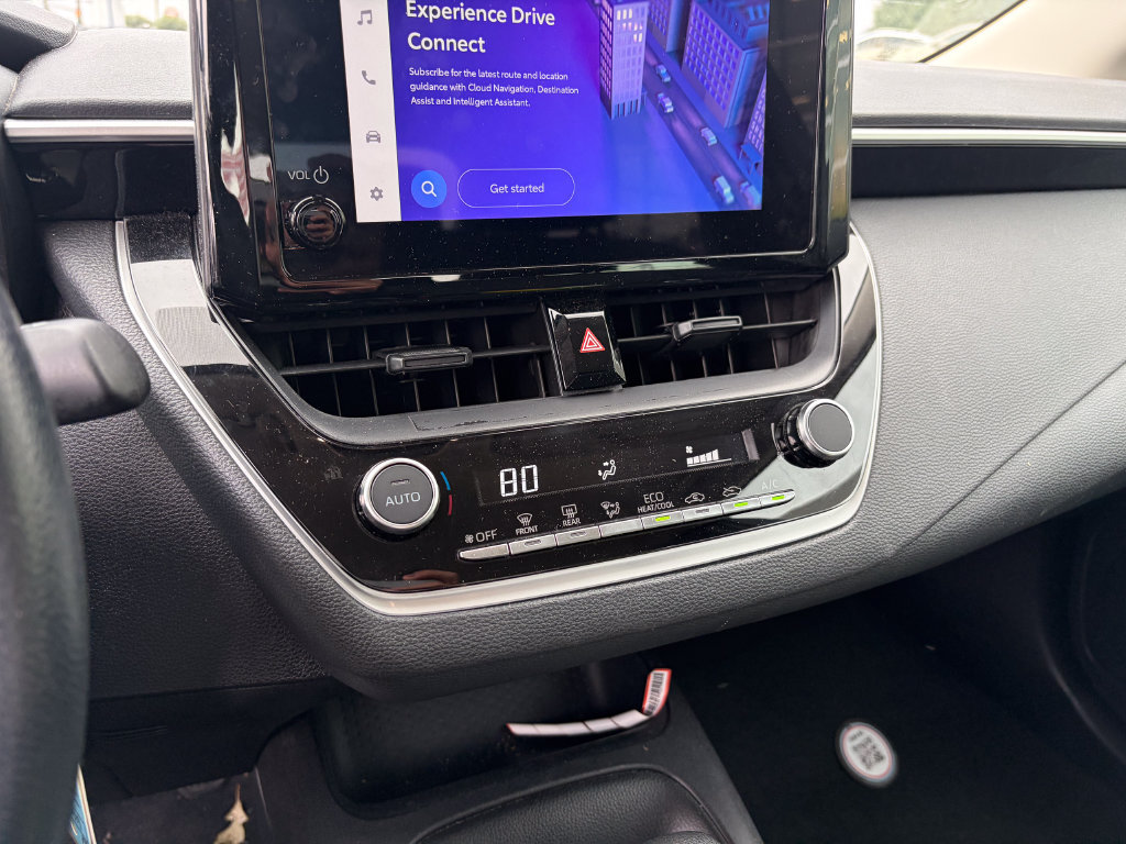 Used 2025 Toyota Corolla LE FWD image 18