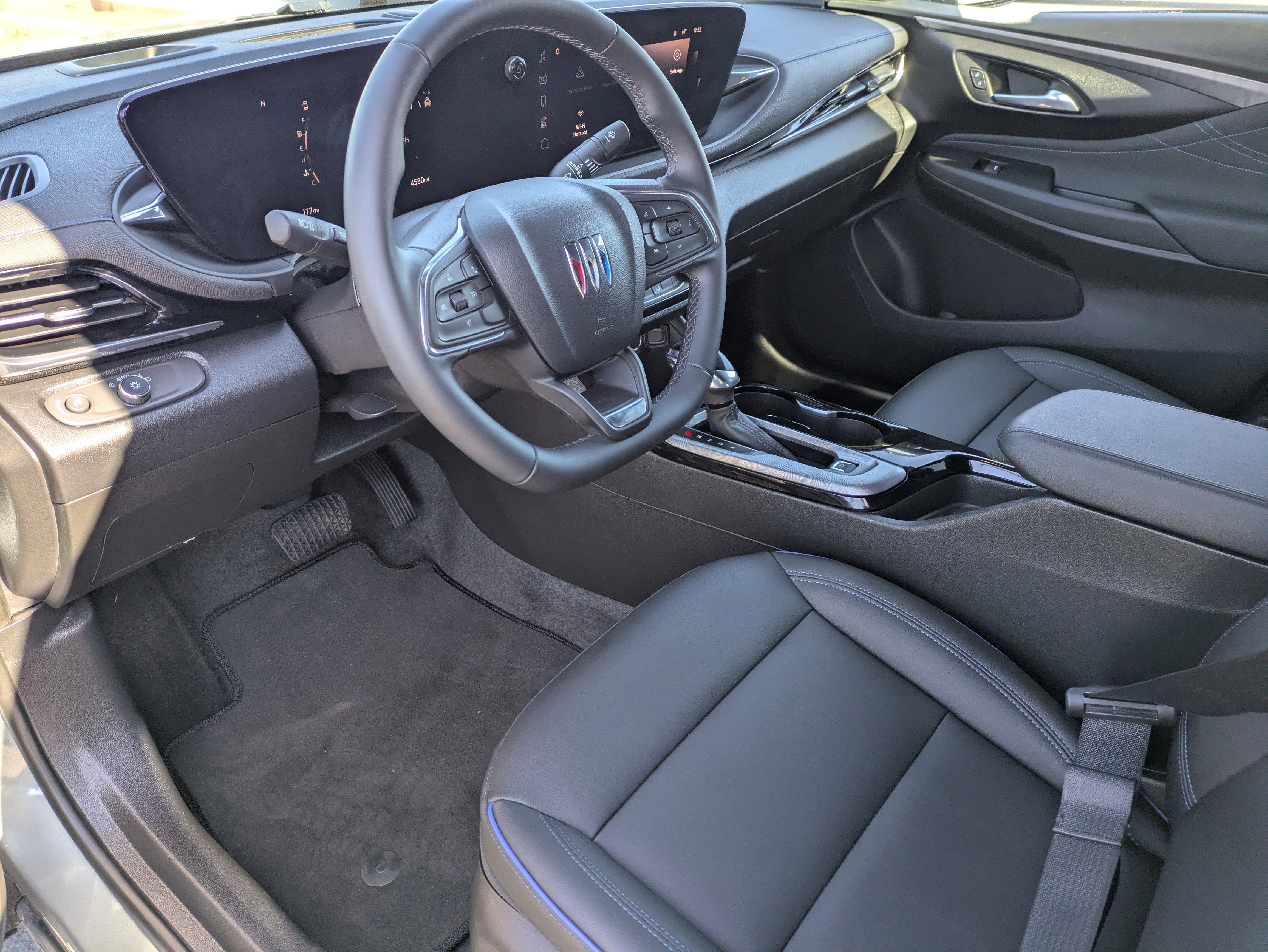 Used 2025 Buick Envista Sport Touring image 25