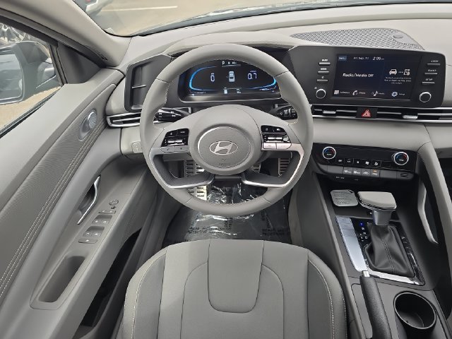 New 2026 Hyundai Elantra Sport FWD image 34