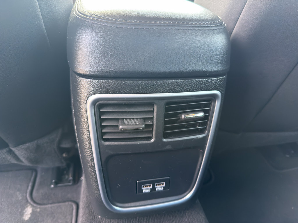 Used 2022 Chrysler 300 Touring w/ Sport Appearance Package RWD image 11