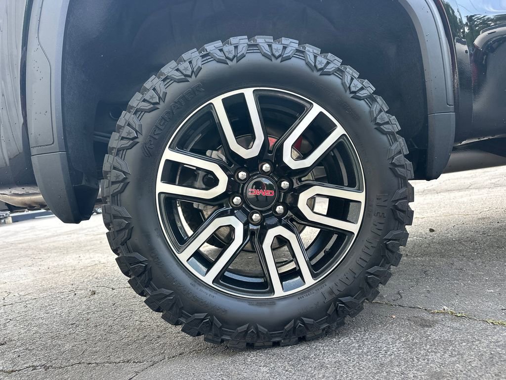 Used 2024 GMC Sierra 1500 AT4 w/ AT4 Premium Package AWD/4WD image 18
