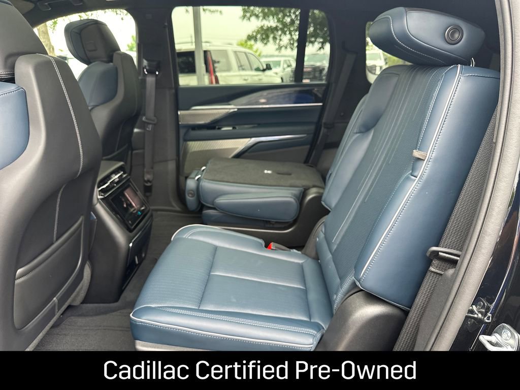 Certified 2025 Cadillac Escalade IQ Luxury 2 w/ LPO, Premium Carpet Package AWD/4WD image 36