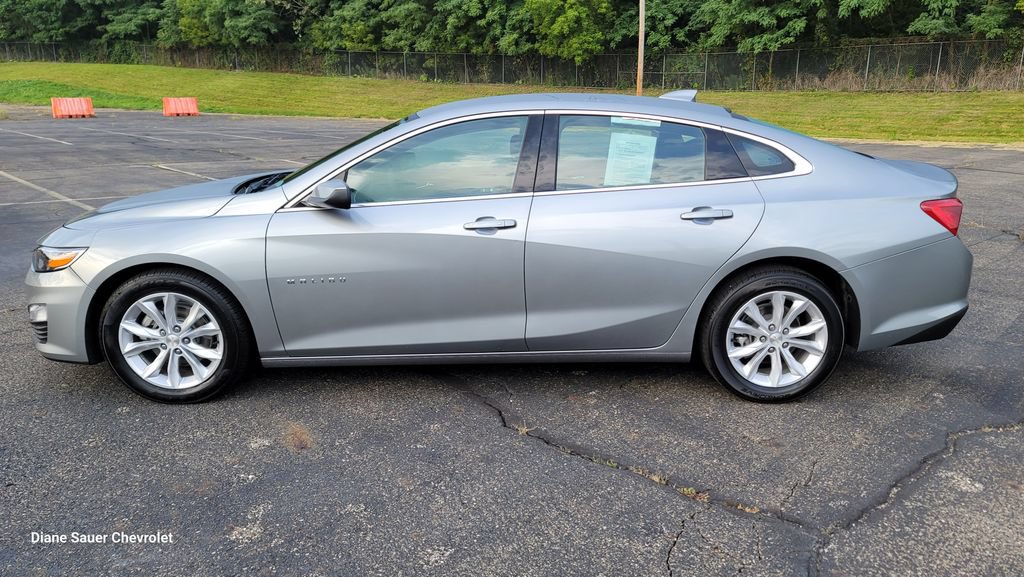 Used 2025 Chevrolet Malibu LT FWD image 7