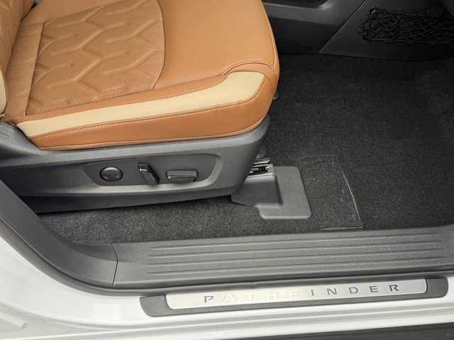 New 2026 Nissan Pathfinder Platinum w/ Cargo Package image 12