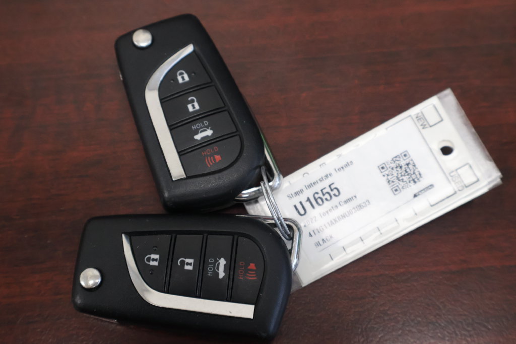 Used 2022 Toyota Camry SE FWD image 29