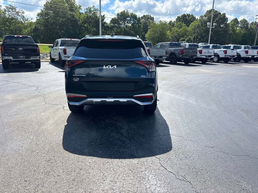Used 2025 Kia Sportage EX w/ EX Premium Package AWD/4WD image 3