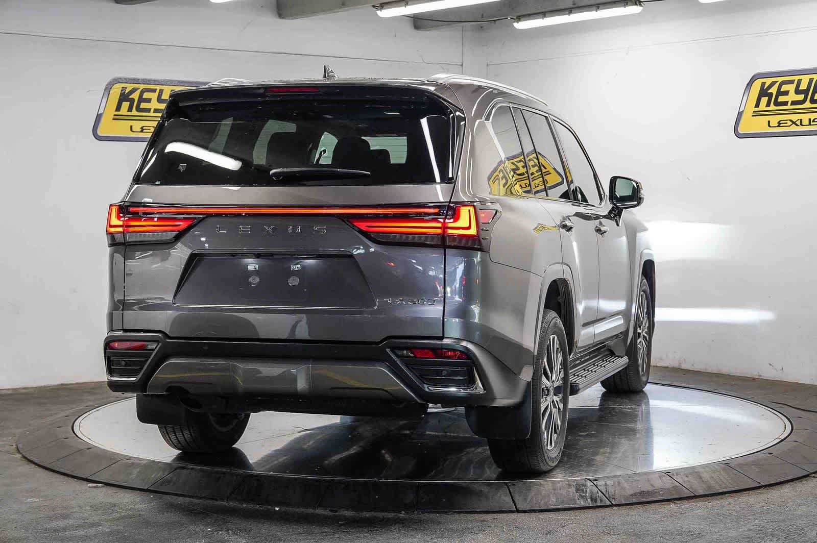 Used 2024 Lexus LX 600 4WD w/ Interior Upgrade Package image 4