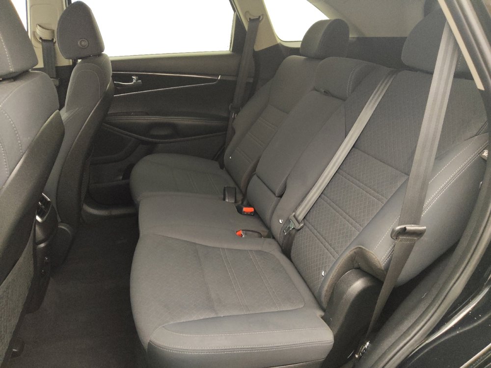 Used 2018 Kia Sorento LX image 18